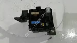 OE 243510001R-SIGORTA VE RÖLE KUTUSU MEGANE III